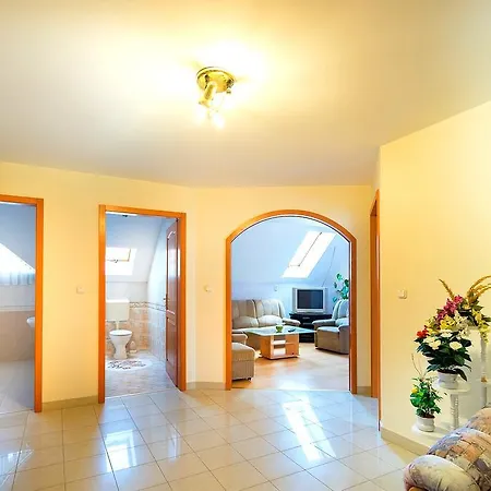 Cinege Apartman Apartmán *